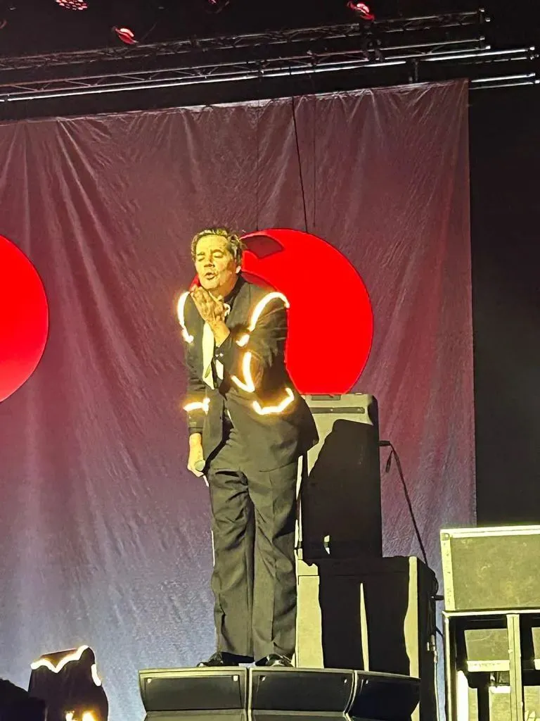 the hives gig alexandra palace 2025