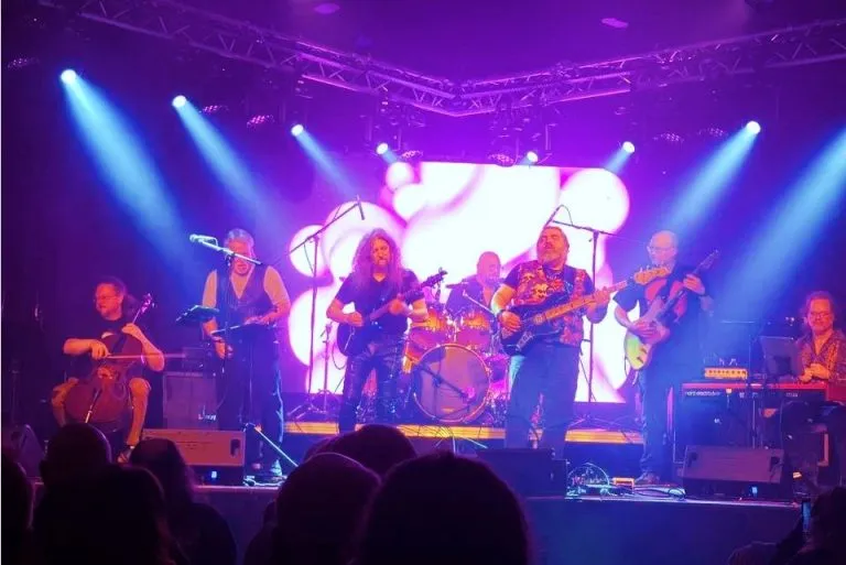 Prog without boundaries