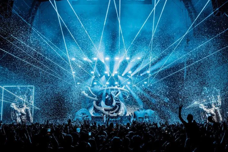 “Heatwave, Alien Tentacles and a Guitar Sacrifice” – Empire Of The Sun at Alexandra Palace, London: Live Review