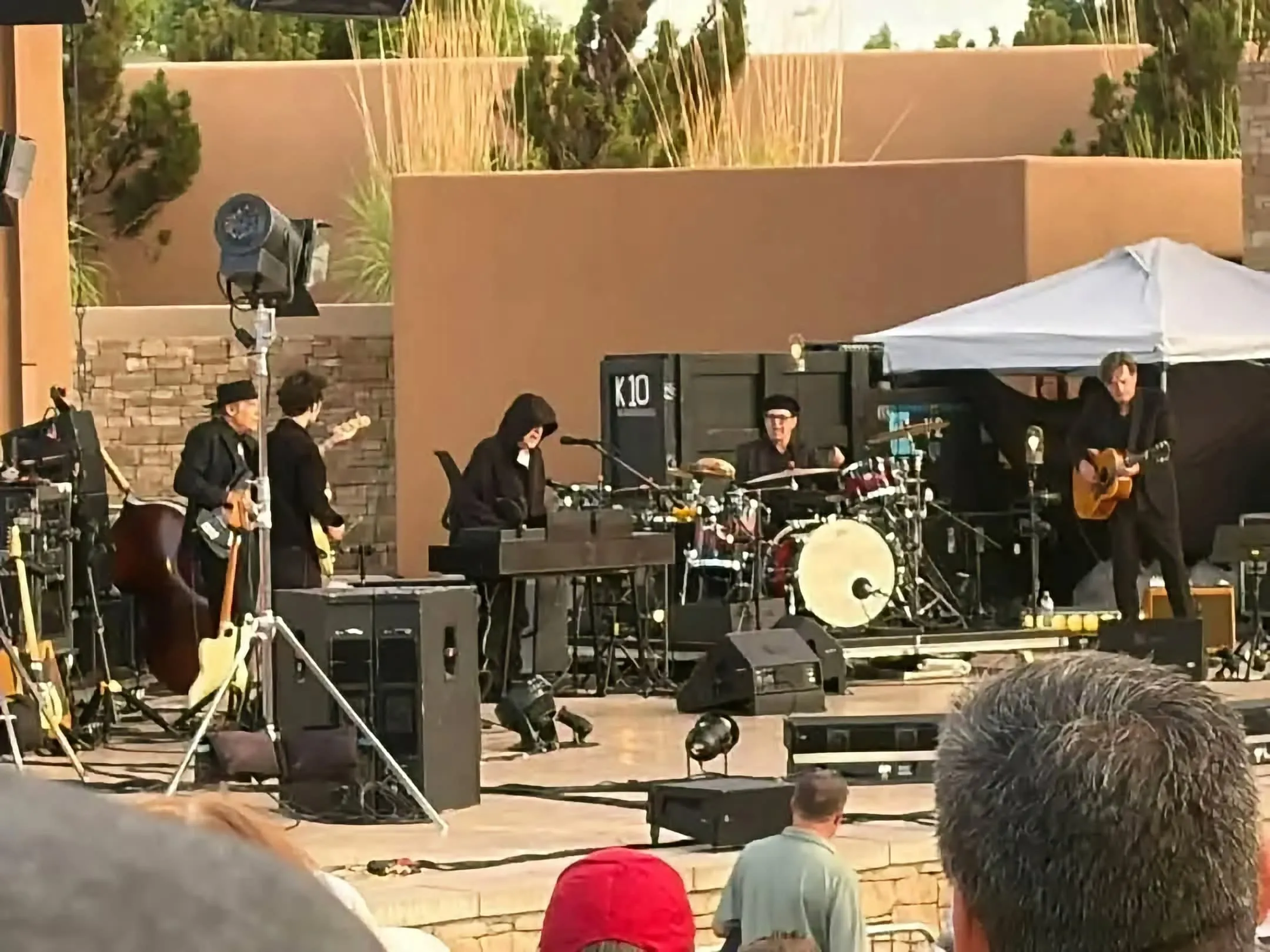 Dylan Evokes Ghosts In Albuquerque